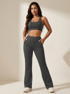 Flared broek met hoge taille en wijde pijpen