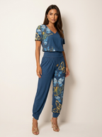 Tweedelige set met V-hals top en broek in blauw