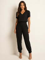 Tweedelige set met V-hals top en broek in zwart