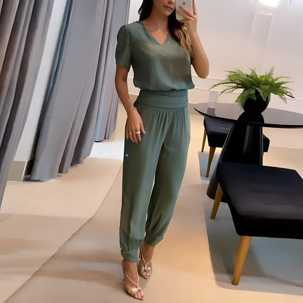 Tweedelige set met V-hals top en broek