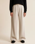 Wide-leg pantalon met hoge taille en subtiele plooien in beige