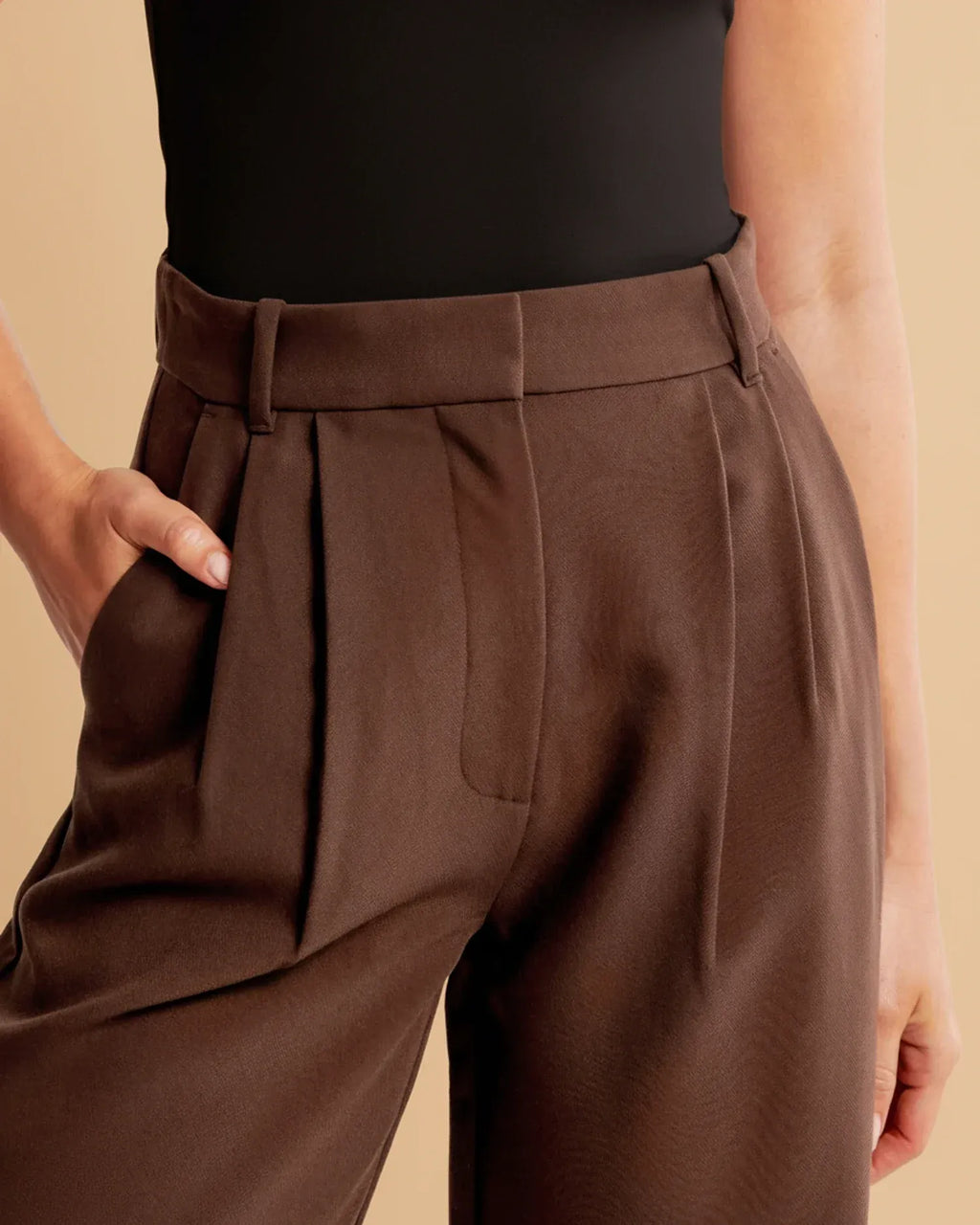 Wide-leg pantalon met hoge taille en subtiele plooien