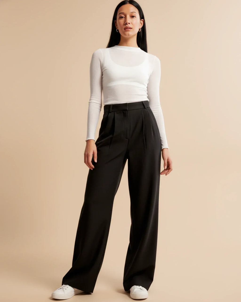 Wide-leg pantalon met hoge taille en subtiele plooien