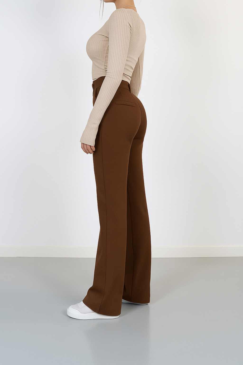 Rechte pantalon met hoge taille en soepele val