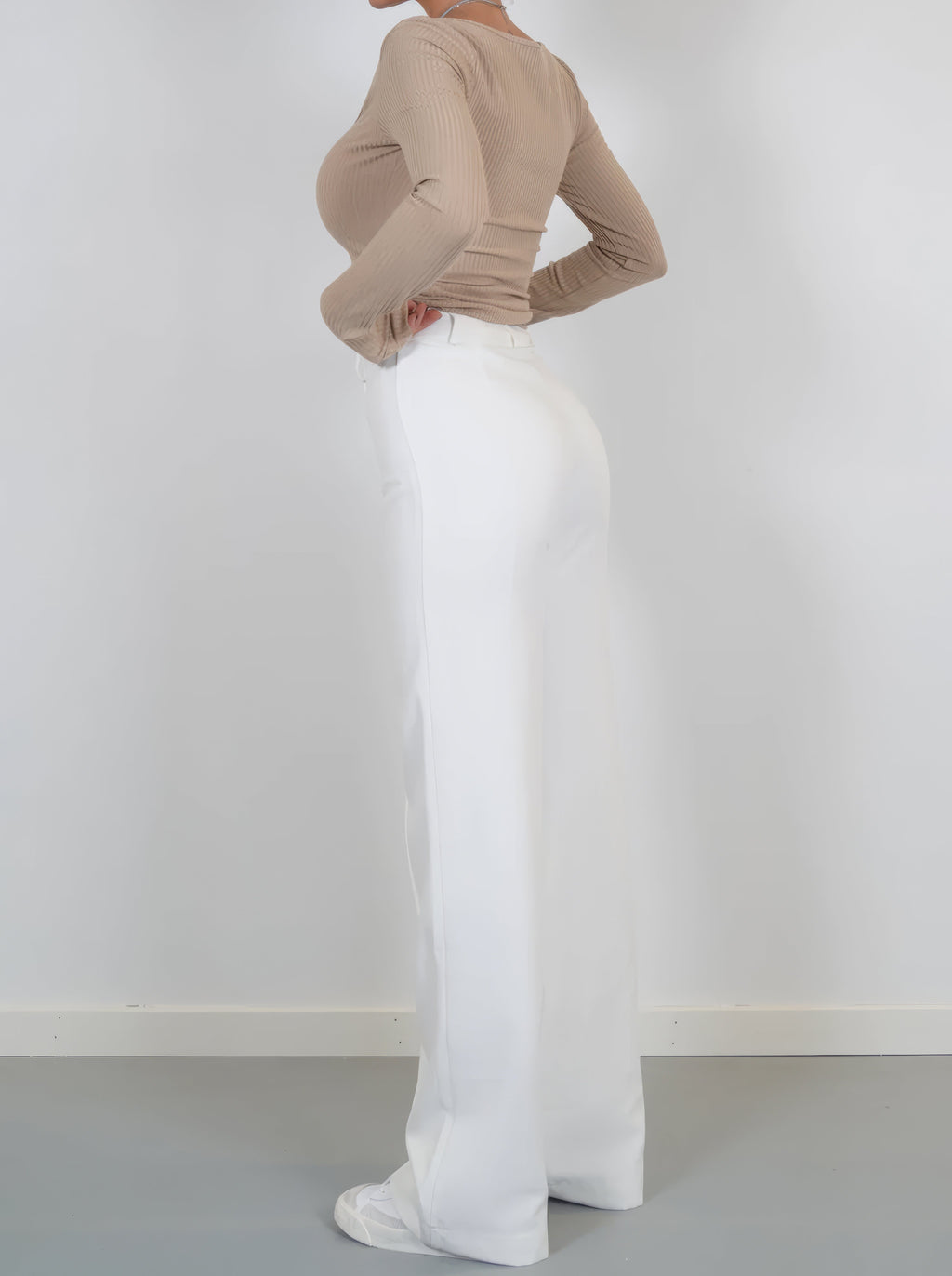 Rechte pantalon met hoge taille en soepele val
