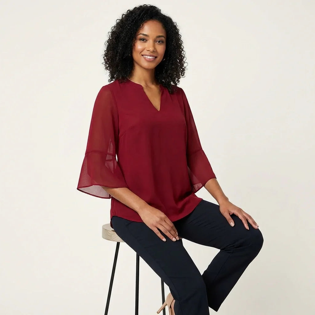 Luchtige chiffon blouse met V-hals in bordeaux