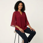 Luchtige chiffon blouse met V-hals in bordeaux