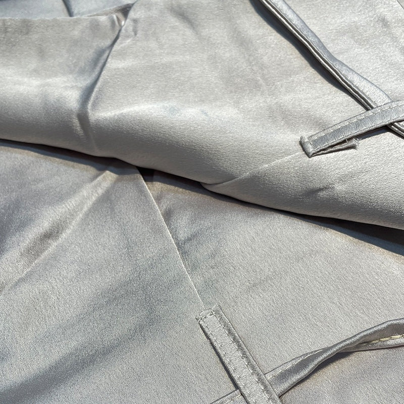 Satijnen set met haltertop en wijde broek