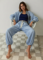 Ademende pyjama set met relaxte pasvorm voor dames
