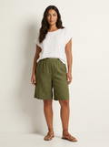 Bermudashort met elastische taille en linnen look voor dames in legergroen