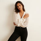 Blouse met kant en V-hals in wit