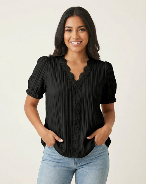 Blouse met kanten V-hals en plisséstructuur in zwart