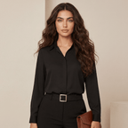 Elegante blouse met knoopsluiting en klassieke kraag in zwart