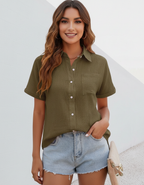 Blouse met korte mouwen en borstzak in groen