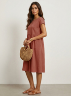 Casual midi jurk met zakken en korte mouwen