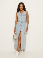 Denim midi jurk met ceintuur en knopen voor dames in lichtblauw