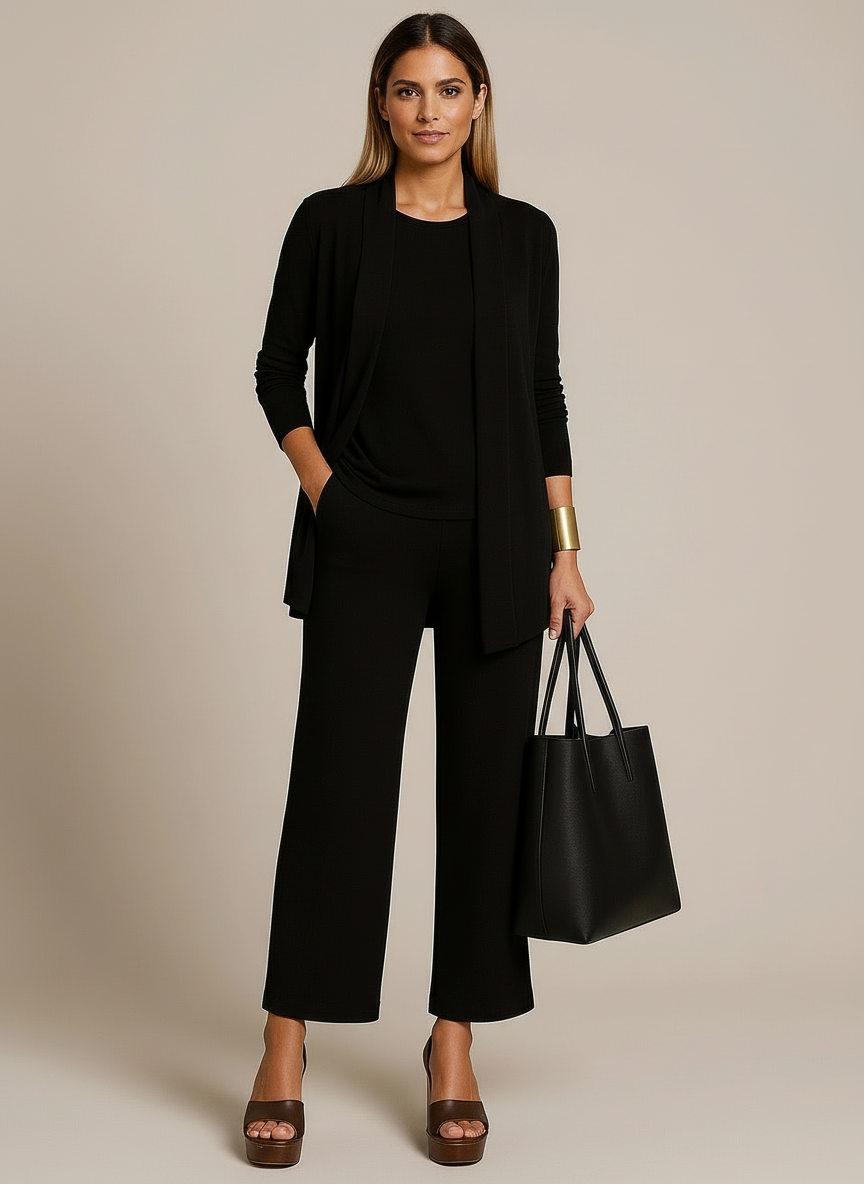 Driedelig pak met blazer, top en wijde pantalon in zwart