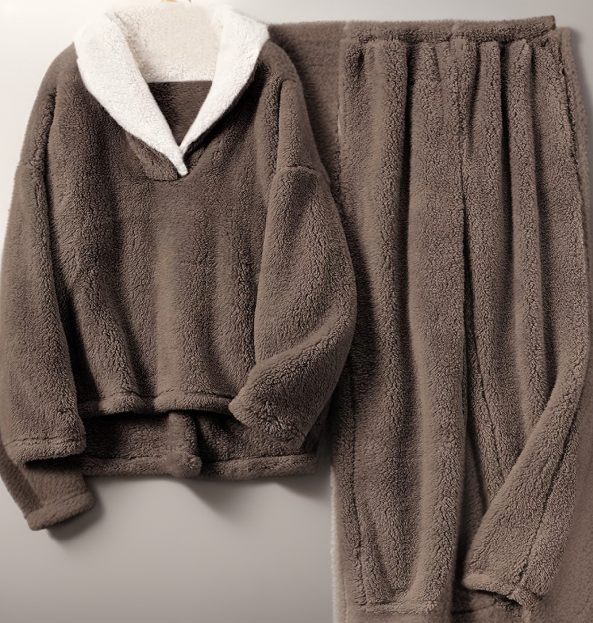 Fleece pyjamaset met ronde hals en elastische tailleband voor dames in bruin
