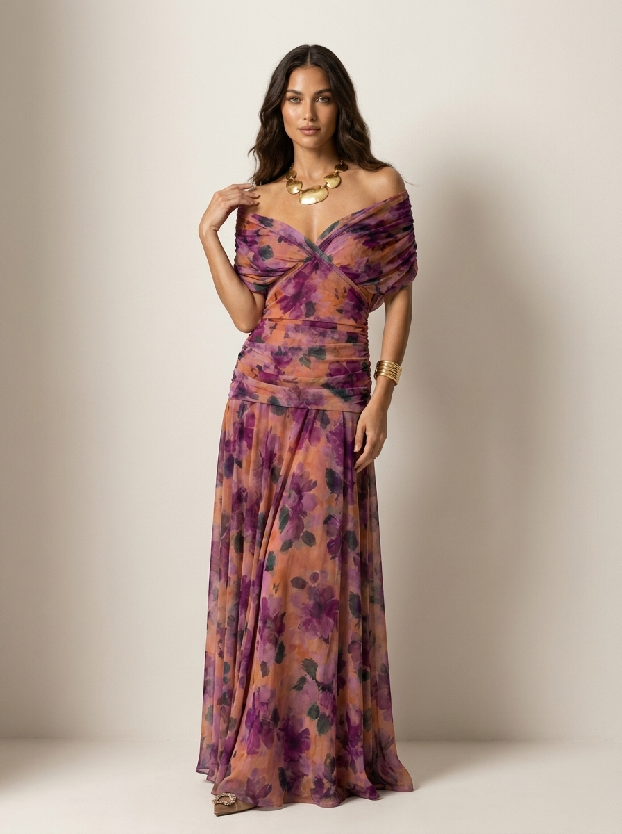 Geplooide maxi avondjurk met elegante halslijn in lila