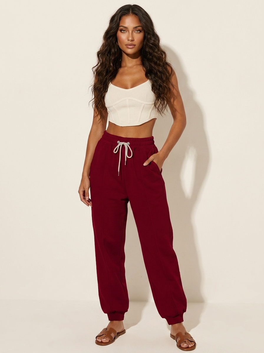 Getailleerde pantalon met stretch in rood