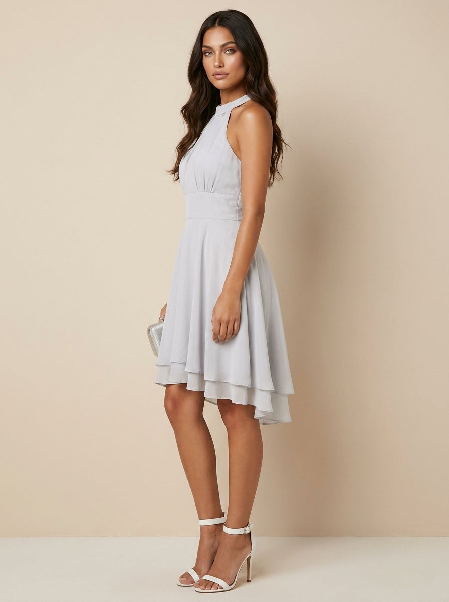 Halterjurk met asymmetrische zoom voor dames