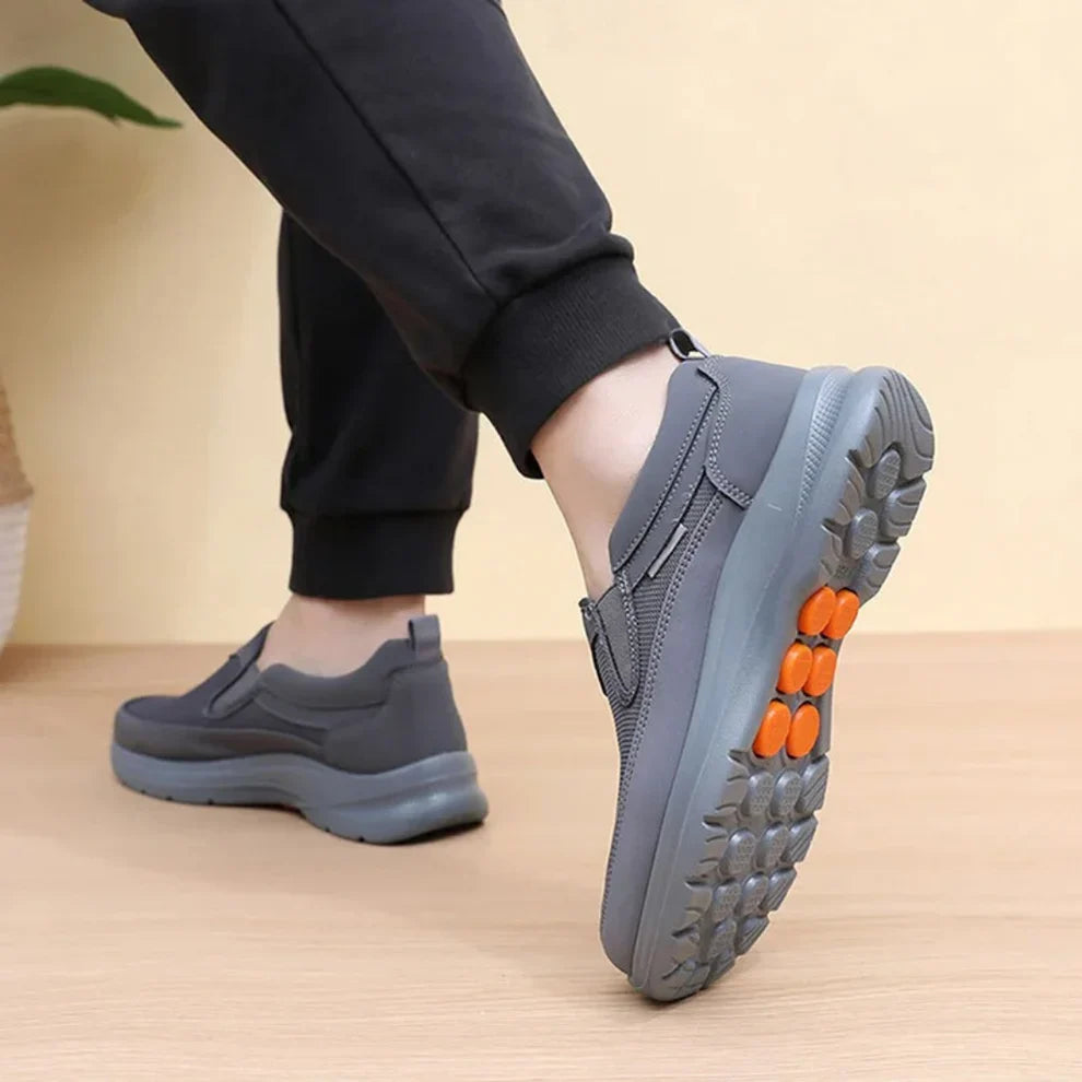 Instappers met elastische inzetten en dikke zool voor dames
