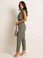 Mouwloze jumpsuit met hoge hals en tailleband voor dames