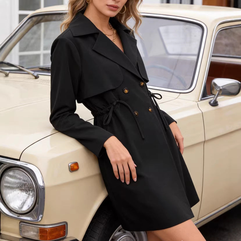 Korte blazer met trekkoord in de taille voor dames