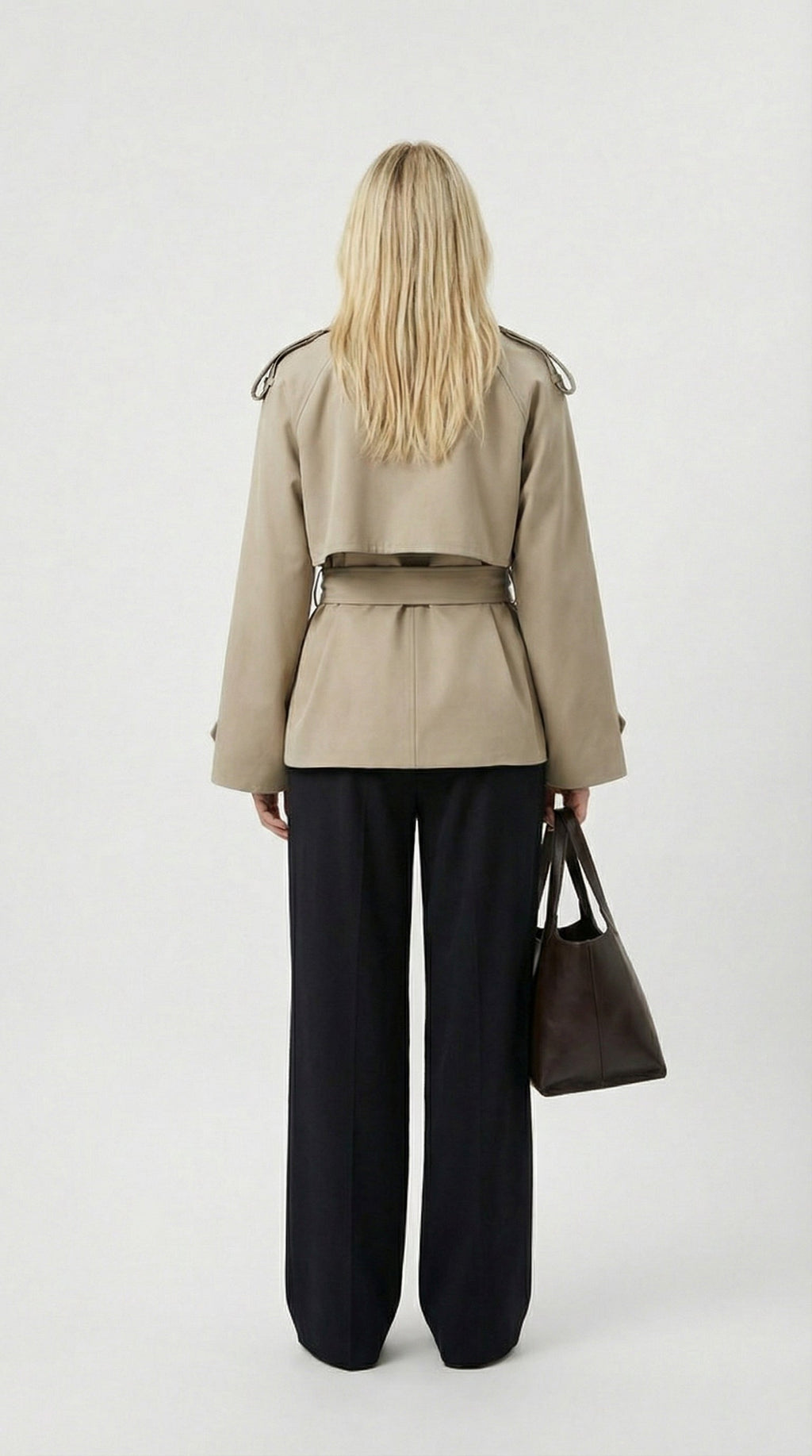 Korte trenchcoat met ceintuur en stormflap voor dames