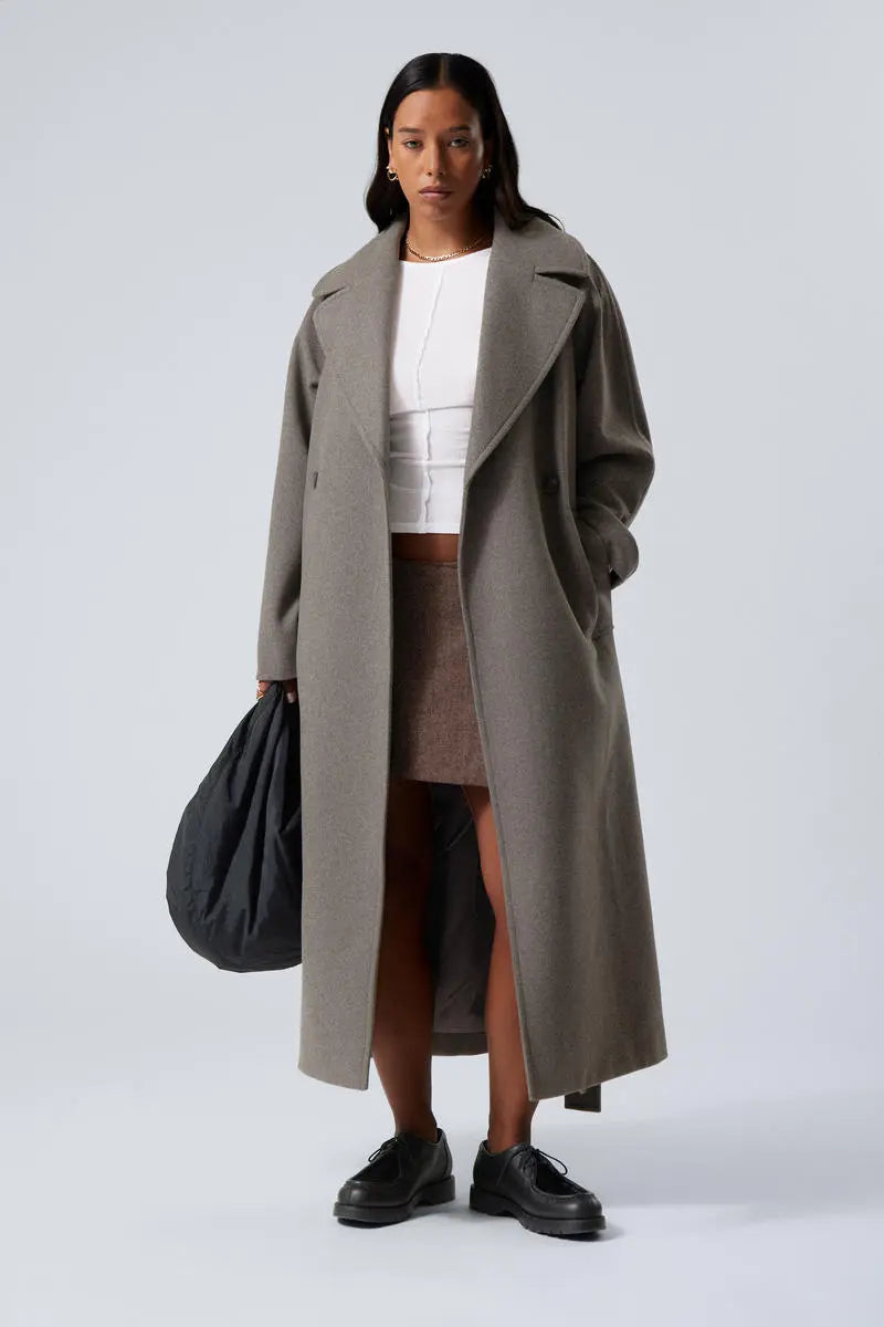 Lange oversized jas met brede revers en knoopsluiting voor dames