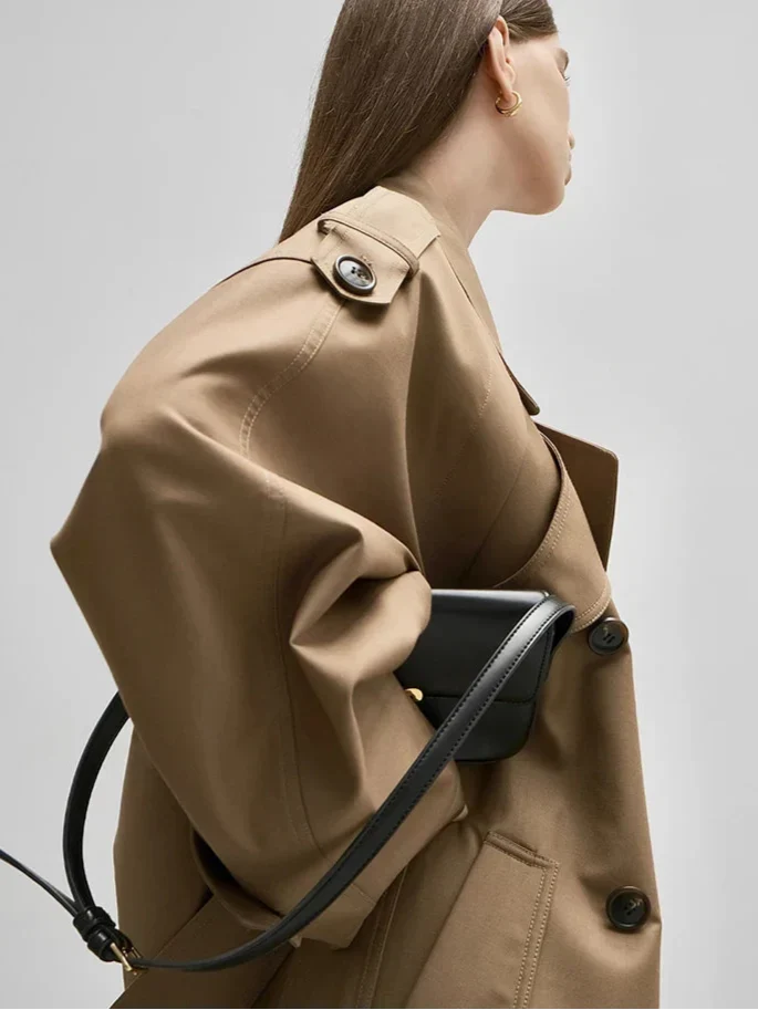 Lange trenchcoat met afneembare ceintuur en stormflap voor dames