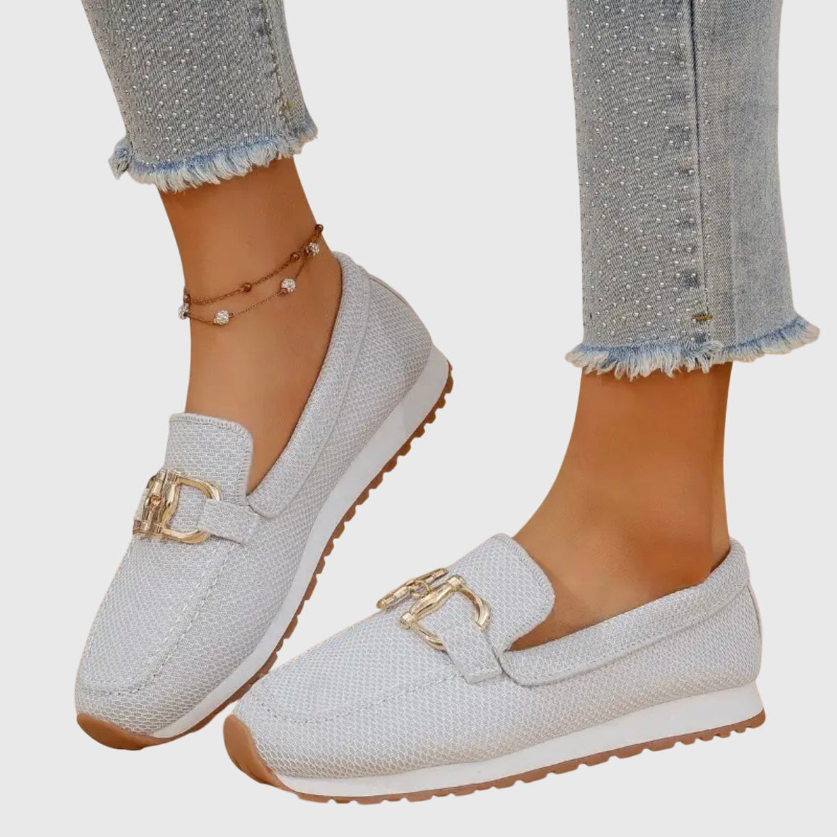 Loafers met mesh en goudkleurig detail voor dames in beige en wit
