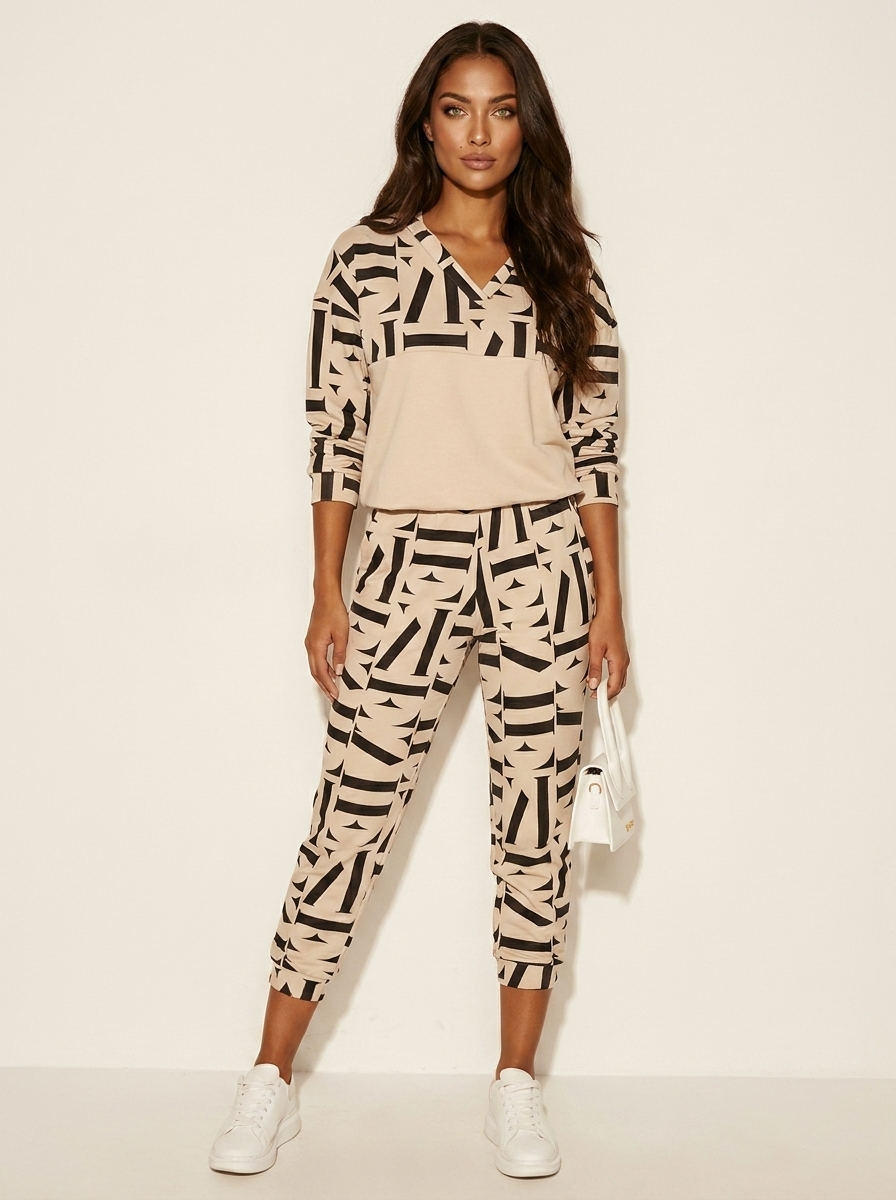 Loungeset met ritshals top en bijpassende broek voor dames in beige