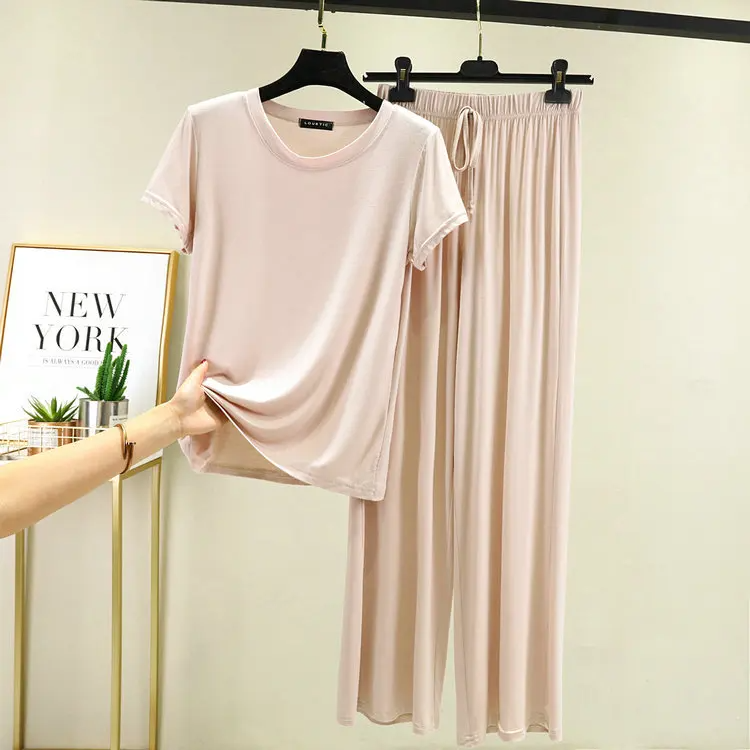 Loungeset met T-shirt en relaxte broek voor dames