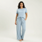 Loungeset met T-shirt en relaxte broek voor dames in lichtblauw