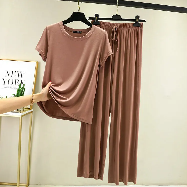 Loungeset met T-shirt en relaxte broek voor dames