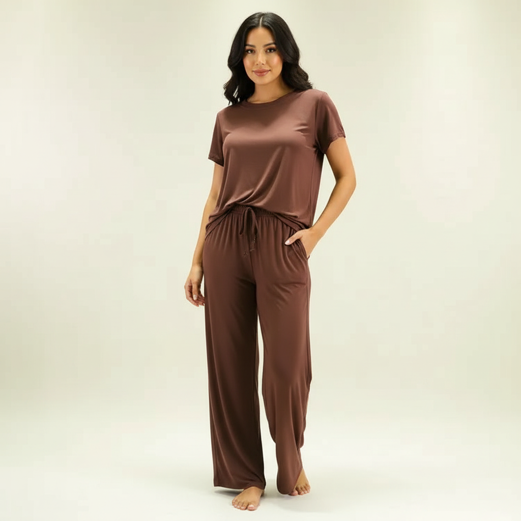 Loungeset met T-shirt en relaxte broek voor dames in espresso