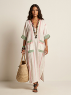 Maxi jurk met V-hals en bohemian details voor dames in wit-lichtroze