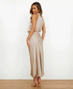 Midi jurk met satijnlook en halterhals voor dames