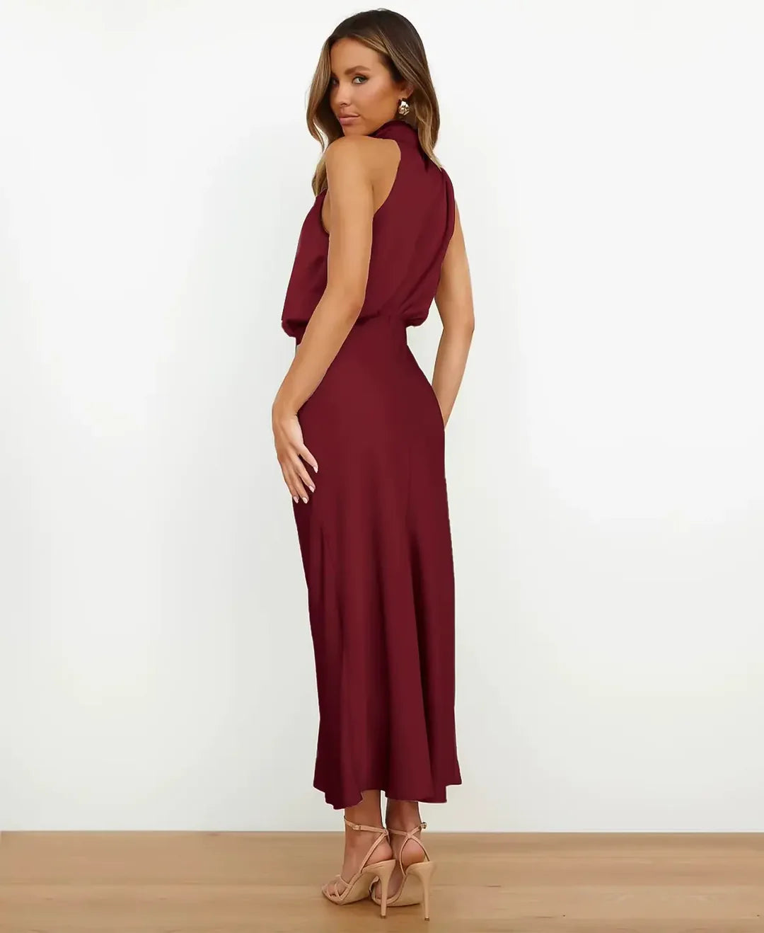 Midi jurk met satijnlook en halterhals voor dames in wijnrood