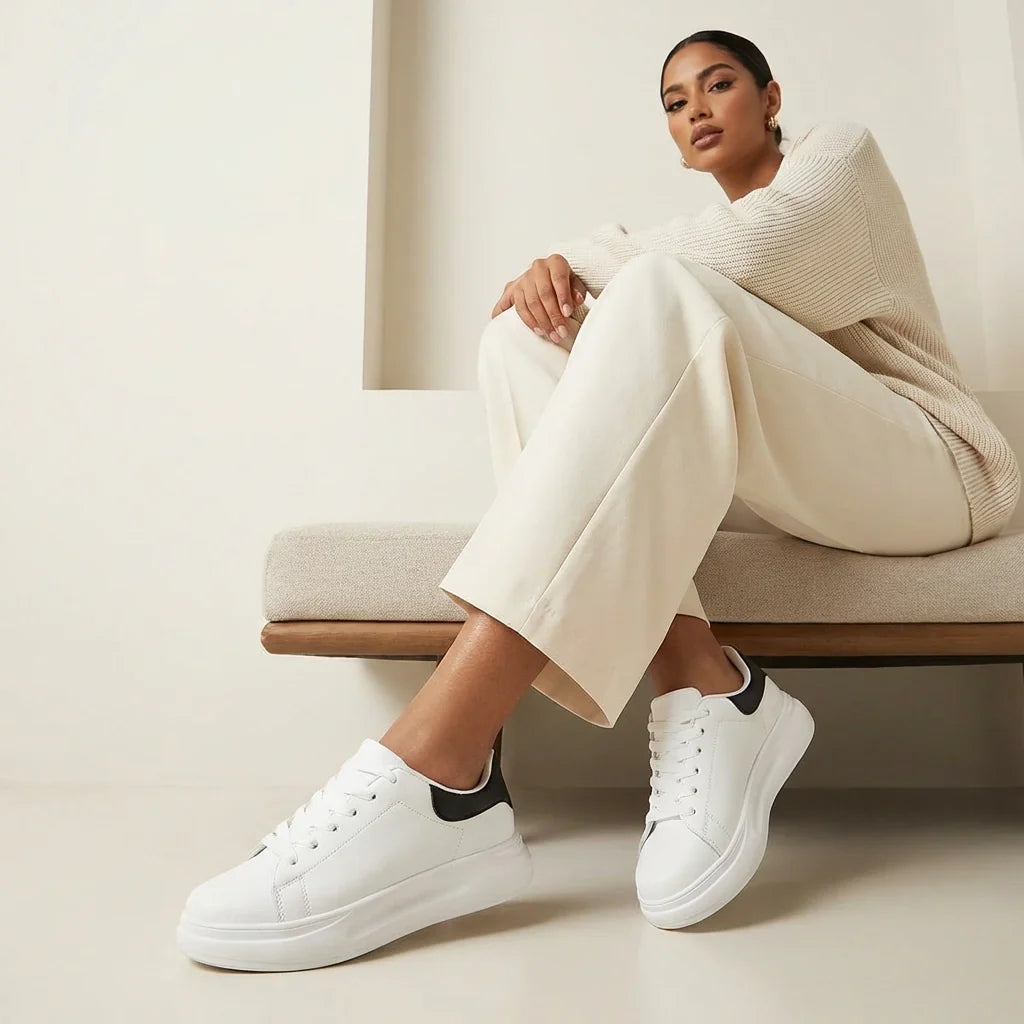 Minimalistische sneakers met soepele zool