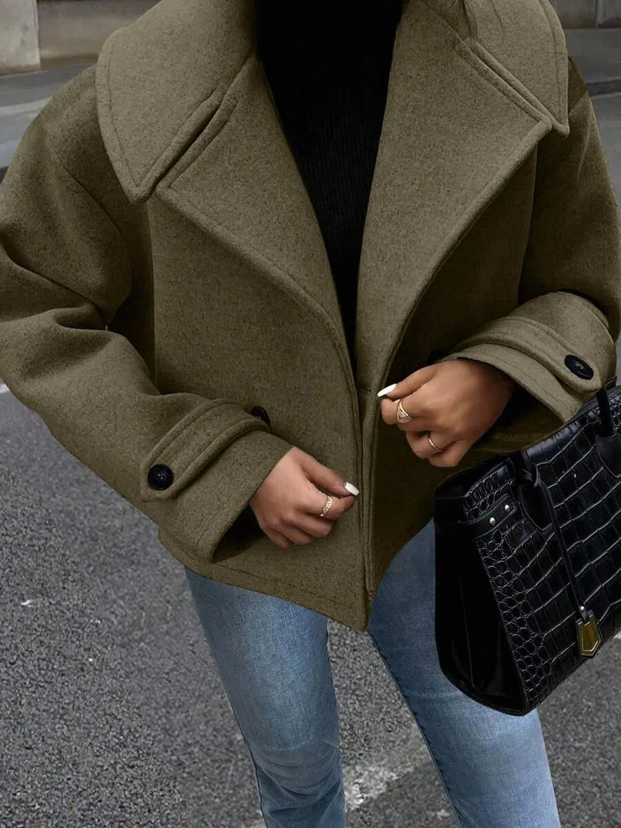 Oversized jas met brede revers en dubbele knoopsluiting voor dames in legergroen