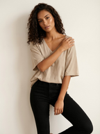 Oversized T-shirt met V-hals in beige