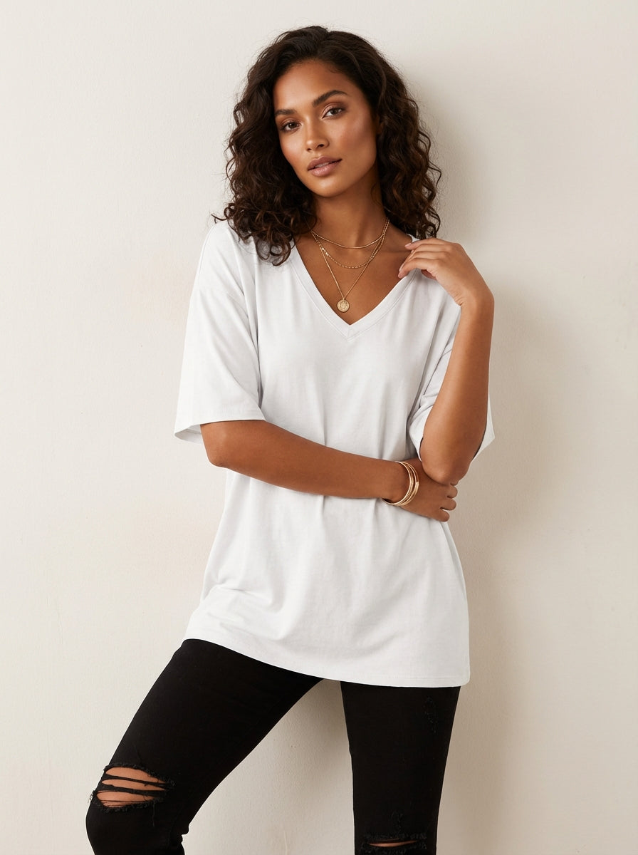 Oversized T-shirt met V-hals in wit