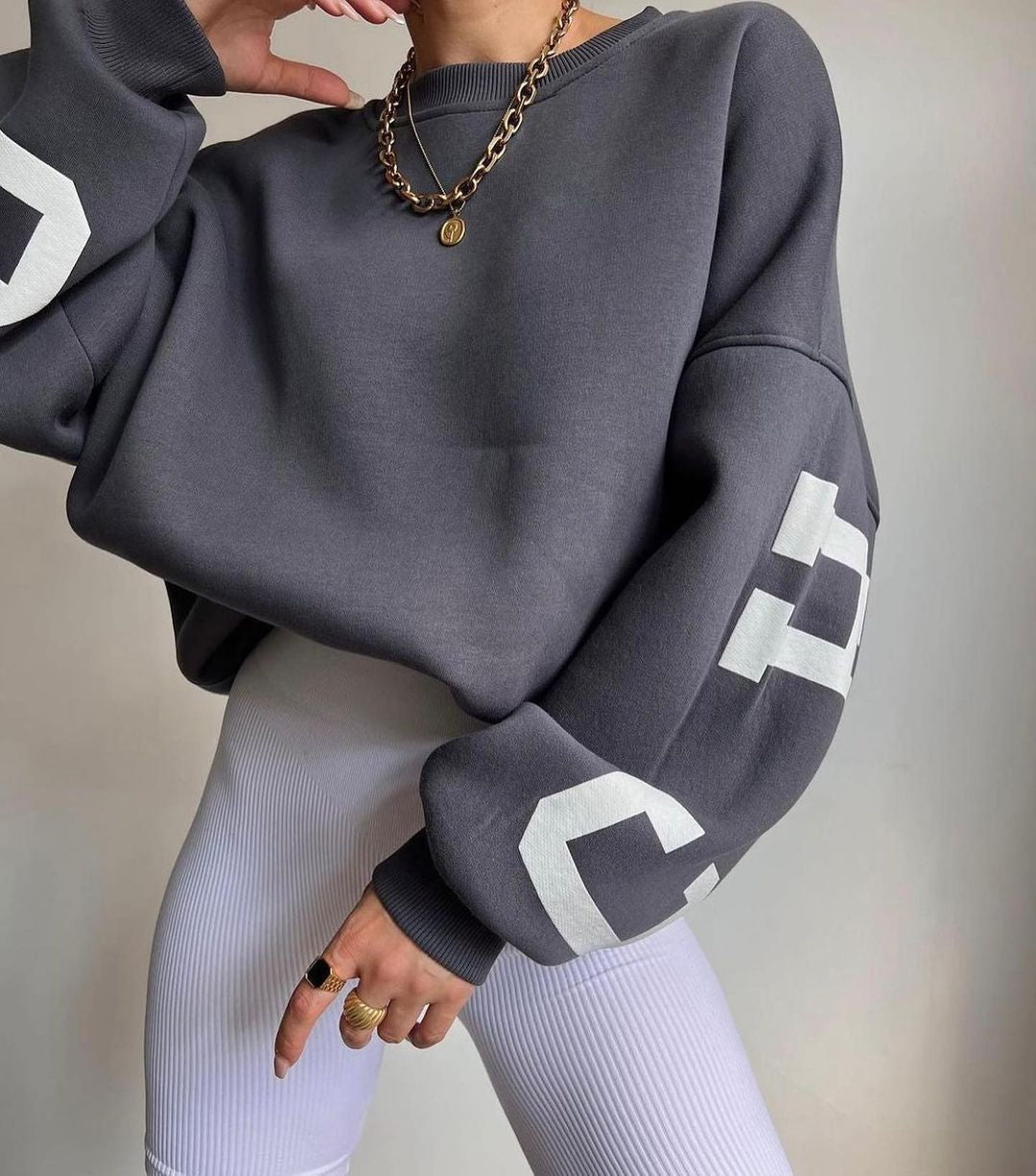 Oversized trui met grafische print en ruime pasvorm voor dames in grijs
