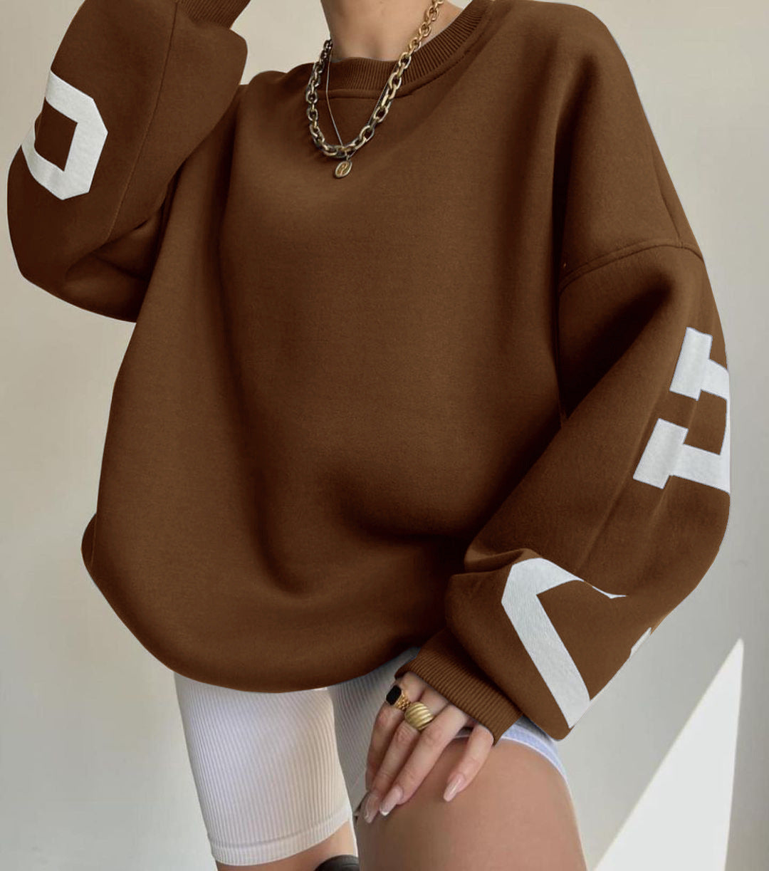 Oversized trui met grafische print en ruime pasvorm voor dames in bruin