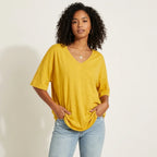 Oversized T-shirt met V-hals in geel