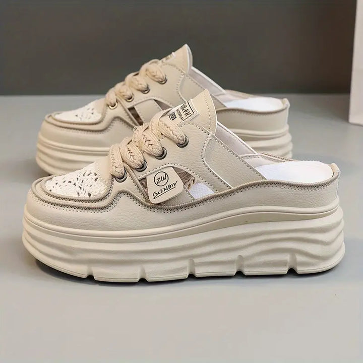 Platform instappers met veters in khaki