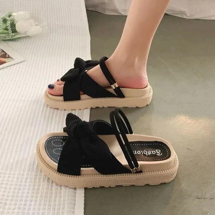 Sandalen met strikdetail en elastische hielband in zwart