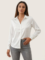 Satijnen blouse met klassieke kraag in wit